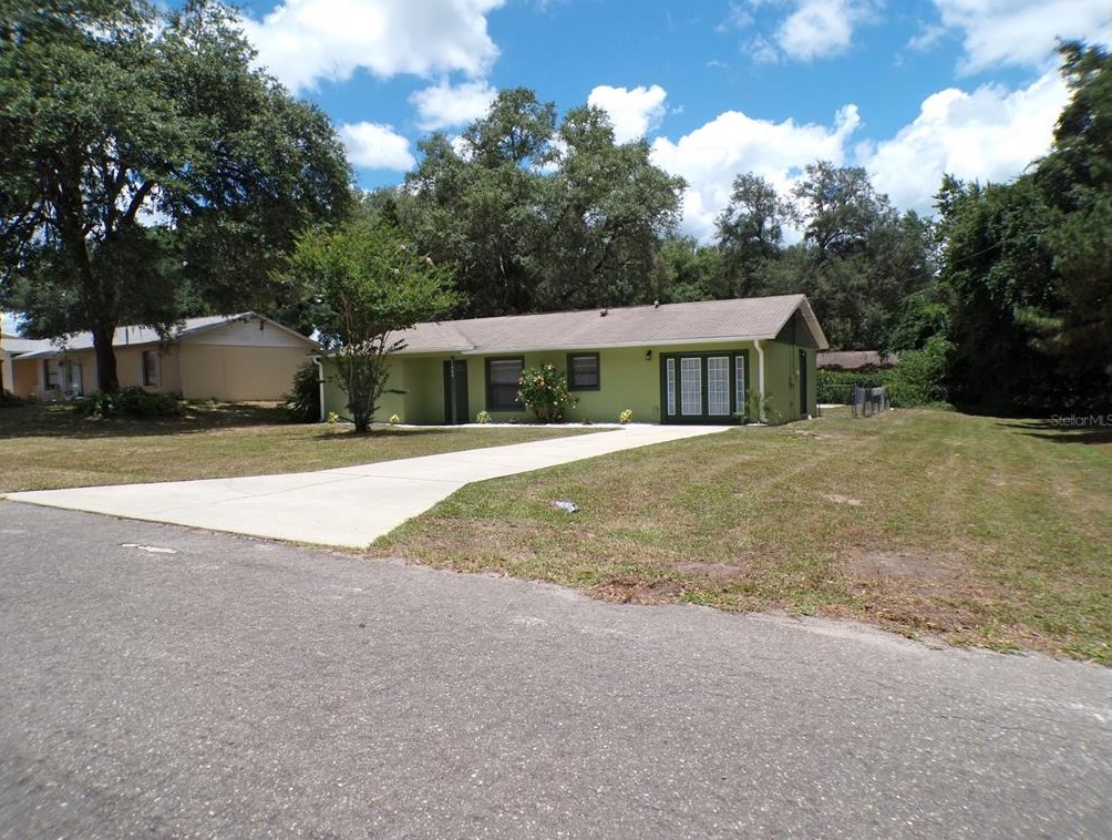 11545 Se 129th Ln, Ocklawaha, FL 32179