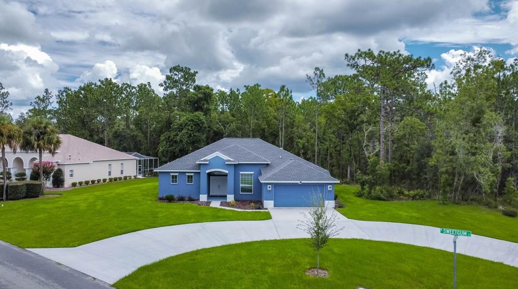 1 Sweetgum Ct, Homosassa, FL 34446-5134