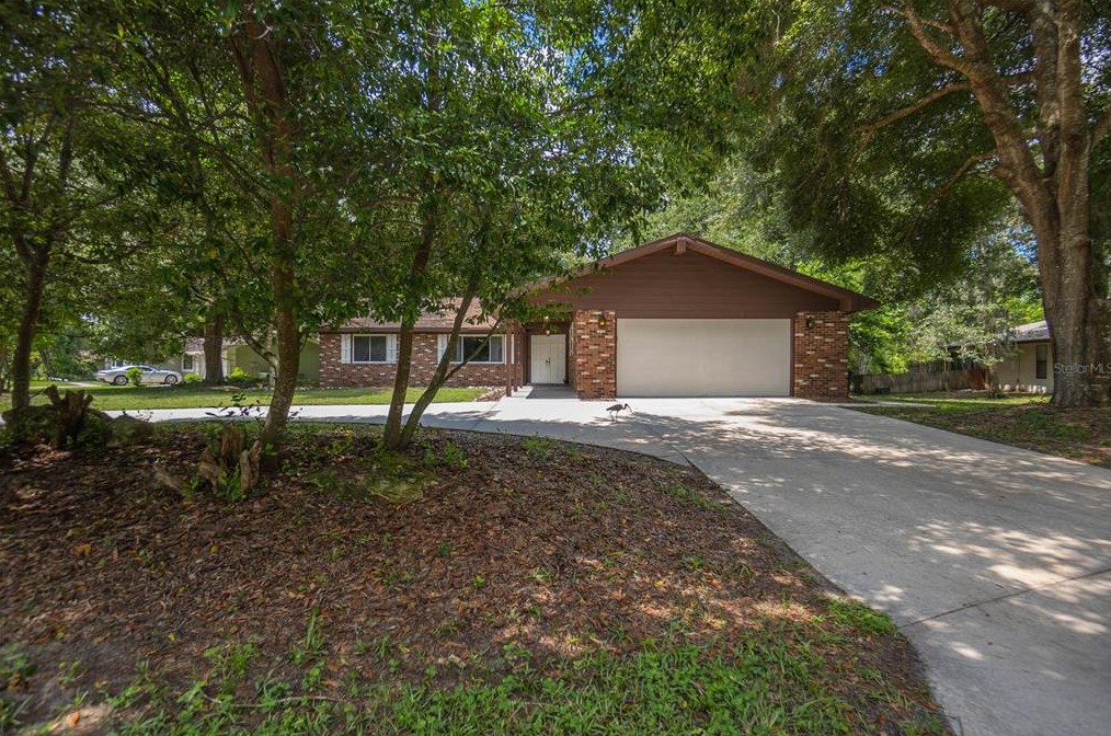 8 Laurelcherry Ct, Homosassa, FL 34446