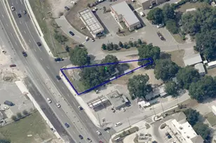 138 W Hermosa St, Lady Lake, FL 32159 - Photo 1