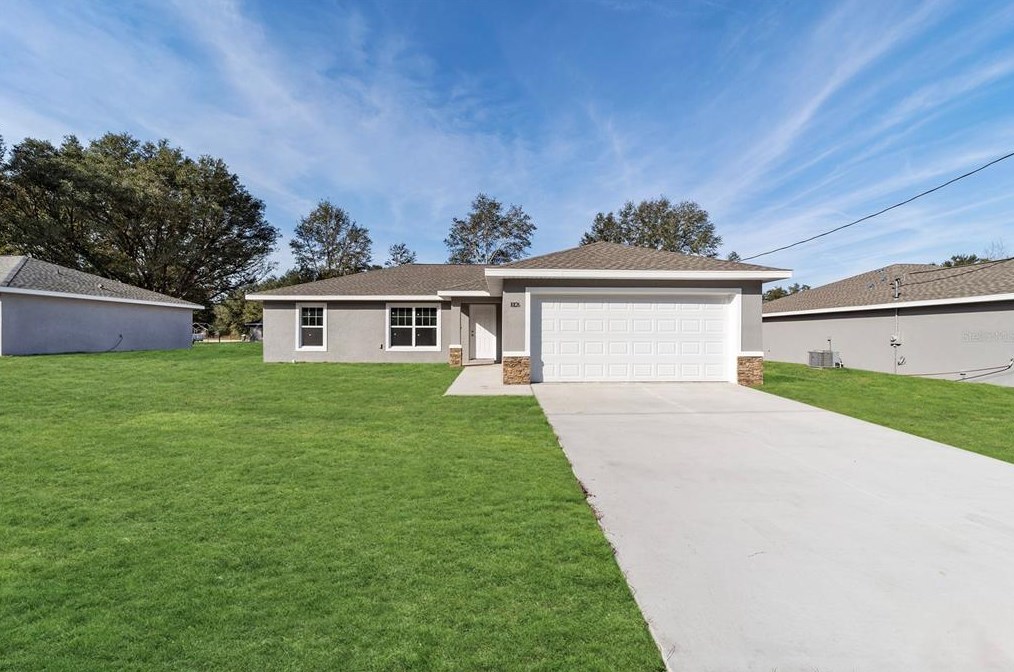 9626 N Vaughn Dr, Dunnellon, FL 34434