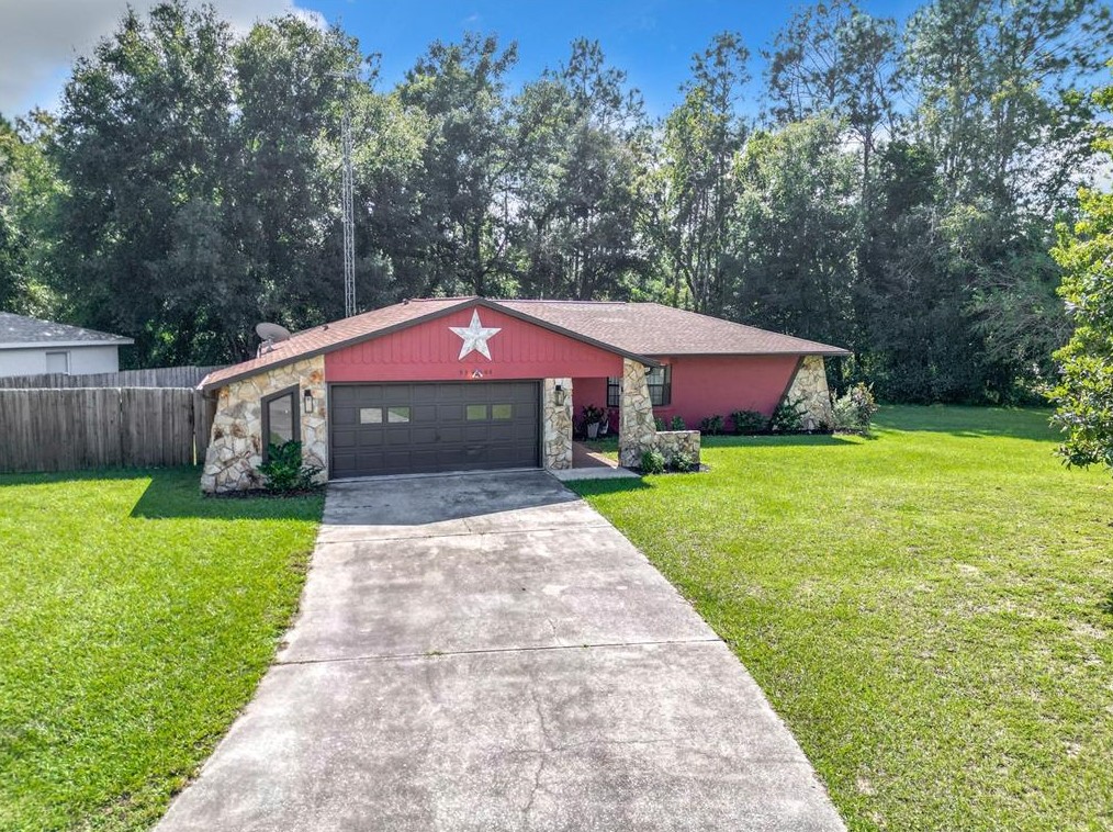 9344 N Travis Dr, Dunnellon, FL 34434