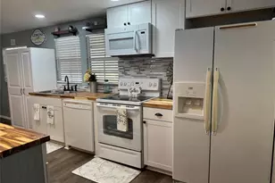 9437 N Singapore Ave, Dunnellon, FL 34433 - Photo 10