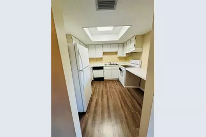 584 Bahia Circle #B, Ocala, FL 34472 - Photo 2