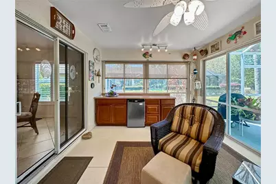 867 Castleberry Circle, The Villages, FL 32162 - Photo 32