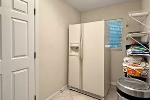 867 Castleberry Cir, The Villages, FL 32162 - Photo 28