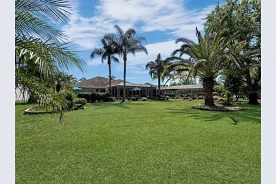 867 Castleberry Circle, The Villages, FL 32162 - Photo 2