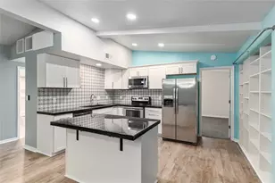 11065 NE 42nd St, Silver Springs, FL 34488 - Photo 8