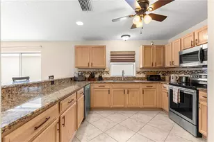 3017 Moultrie Way, The Villages, FL 32162 - Photo 4