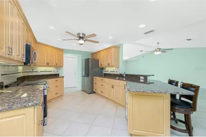 12001 SW Kingsway Circle, Lake Suzy, FL 34269 - Photo 20