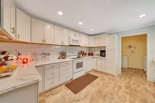 66 S Desoto St, Beverly Hills, FL 34465 - Photo 14