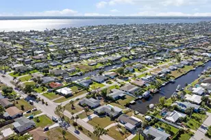 1728 Cornwallis Pkwy, Cape Coral, FL 33904 - Photo 38