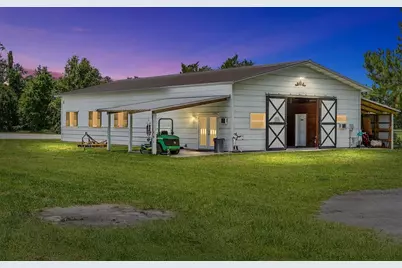 9450 NW 150th Avenue, Morriston, FL 32668 - Photo 1