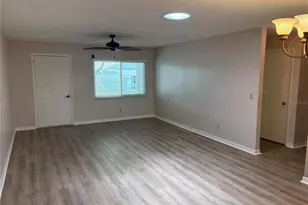 9801 SW 88th Terrace, Ocala, FL 34481 - Photo 4