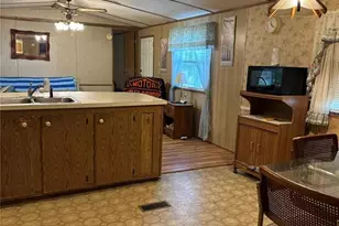 13059 NE 44th Ln, Silver Springs, FL 34488 - Photo 2