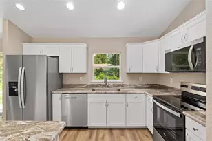 10138 SW 130th Ct, Dunnellon, FL 34432 - Photo 8