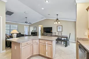 1095 Blythe Way, The Villages, FL 32162 - Photo 8
