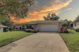 13006 Pebble Beach Cir, Hudson, FL 34667 - Photo 2
