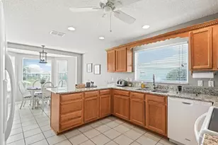 1103 Chaparral Dr, Lady Lake, FL 32159 - Photo 4