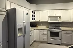 119 Costa Mesa Dr, Lady Lake, FL 32159 - Photo 2