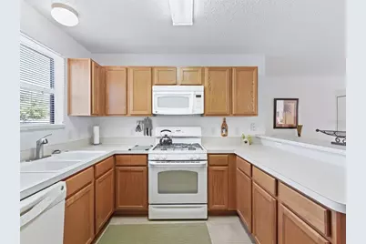 1861 Banberry Run, The Villages, FL 32162 - Photo 6