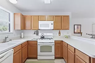 1861 Banberry Run, The Villages, FL 32162 - Photo 6