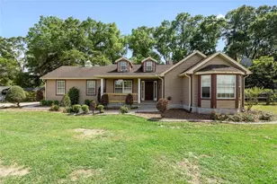 20530 SW 5th Pl, Dunnellon, FL 34431 - Photo 2