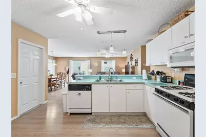 2863 Barboza Drive, The Villages, FL 32162 - Photo 14