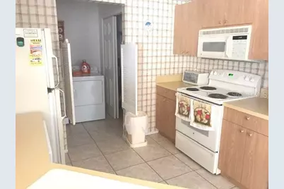 748 Angelita Avenue, Lady Lake, FL 32159 - Photo 2