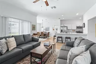 928 Veronica Ct, The Villages, FL 34762 - Photo 6