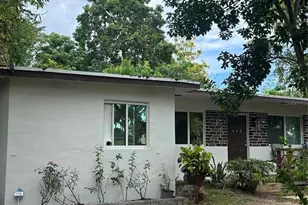 690 NW 1st St, Homestead, FL 33034 - Photo 2