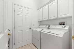 5647 NW 25th Loop, Ocala, FL 34482 - Photo 2