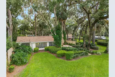 10745 SE Sunset Harbor Road, Summerfield, FL 34491 - Photo 2