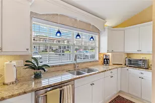 11001 SE Sunset Harbor Rd, Summerfield, FL 34491 - Photo 18