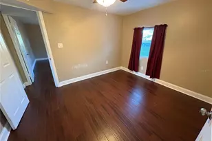 107 6th St NE, Largo, FL 33770 - Photo 4