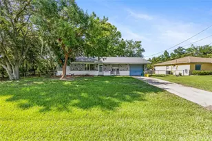 2890 NE 43rd Pl, Ocala, FL 34479 - Photo 2