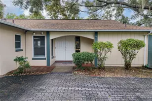 522 SE Paradise Point Rd, Crystal River, FL 34429 - Photo 8