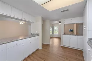 522 SE Paradise Point Rd, Crystal River, FL 34429 - Photo 22