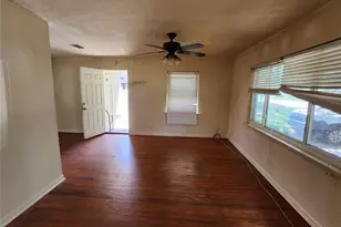 1621 NE 29th St, Ocala, FL 34479 - Photo 4