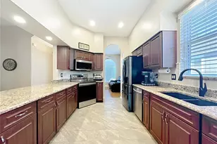 6128 Landings Blvd, Lady Lake, FL 32159 - Photo 10