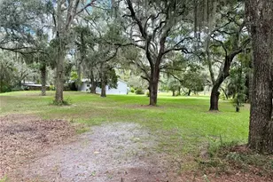 340 Debra St, Inglis, FL 34449 - Photo 6