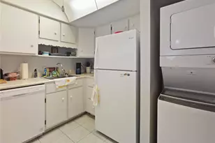 597 Midway Dr, Ocala, FL 34472 - Photo 10