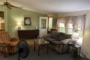 591 SE Fisher Rd, Ocklawaha, FL 32179 - Photo 2