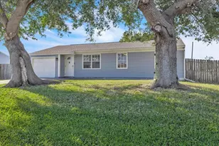 857 Webster Ave NW, Port Charlotte, FL 33948 - Photo 4