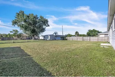 857 Webster Avenue NW, Port Charlotte, FL 33948 - Photo 32