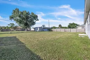 857 Webster Ave NW, Port Charlotte, FL 33948 - Photo 32