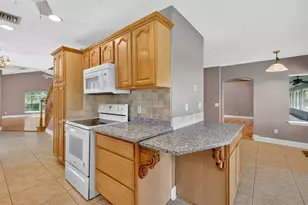 25 Lake Wood Cir, Ocala, FL 34482 - Photo 16