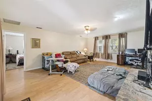 5781 S Crater Lake Cir, Keystone Heights, FL 32656 - Photo 36