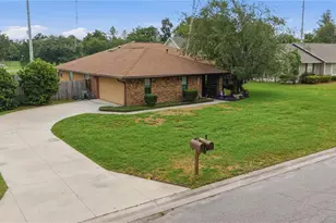 2045 SE 32nd St, Ocala, FL 34471 - Photo 4