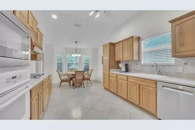 7796 SE 168th Lone Oak Loop, The Villages, FL 32162 - Photo 10